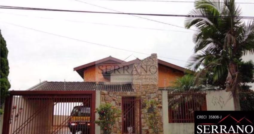 Imóvel Espetacular à Venda em Valinhos-SP: Casa com 3 Quartos, 1 Suíte, 3 Salas e 3 Vagas de Garagem no Jardim Europa