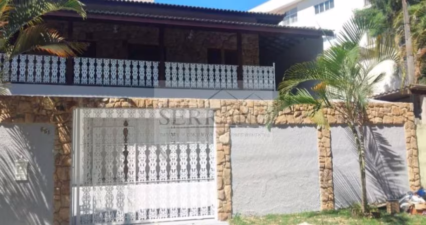 Casa de Luxo à Venda ou Locação em Nova Vinhedo, Vinhedo-SP: 3 Quartos, 1 Suíte, 2 Salas, 3 Banheiros, 5 Vagas, 248m²
