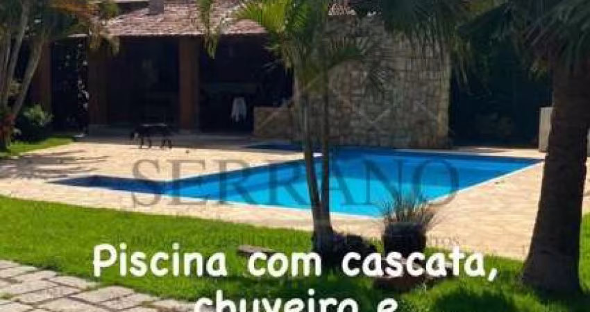 Chácara de Luxo à Venda em Vinhedo-SP: 3 Quartos, 1 Suíte, 3 Salas, 4 Banheiros e 5 Vagas de Garagem!
