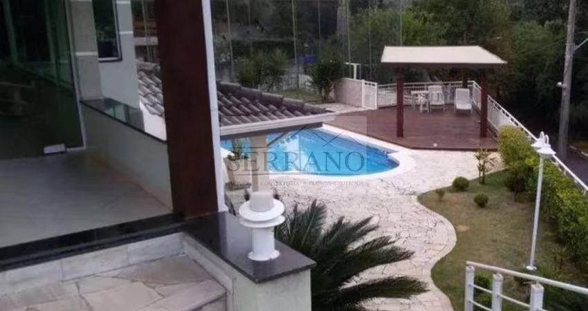Casa de luxo para locação em Vinhedo-SP, bairro Caixa D´água: 3 quartos, 1 suite, 2 salas, 3 banheiros, 3 vagas de garagem, 426m².