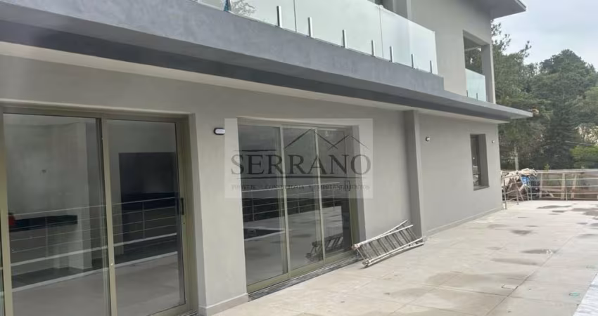 Imperdível casa em condomínio de luxo em Vinhedo-SP, 4 quartos, 3 suítes, 3 salas, 4 banheiros, 4 vagas de garagem.