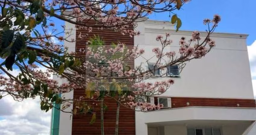 Imperdível casa em condomínio de alto padrão em Villaggio Capríccio - Louveira-SP: 3 quartos, 3 suites, 2 salas, 4 banheiros, 3 vagas de garagem, 430m² de área.