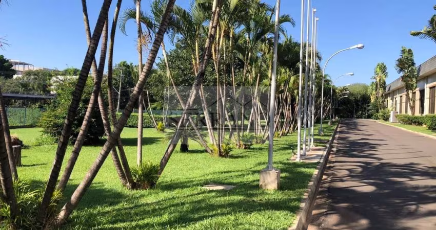 Galpão Industrial de Alto Padrão com 9 Banheiros e 4.021,24 m² em Vinhedo-SP, Distrito Industrial Benedito Storani.