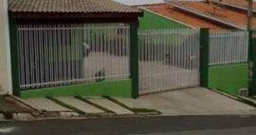 Casa à venda em Vinhedo-SP, João XXIII: 2 quartos, 2 suítes, 2 salas, 3 banheiros, 6 vagas de garagem, 110m². Imperdível!