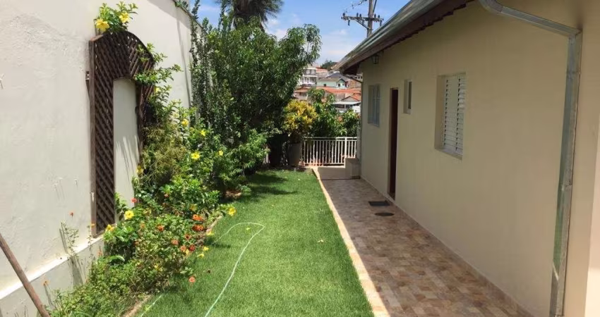 Casa para venda em Vinhedo-SP, Vila Cascais: 4 quartos, 2 salas, 4 banheiros, 1 vaga, 170m² de área. Venha conferir!