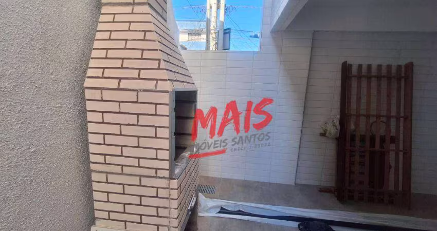 Casa Triplex frontal  em condominio com piscina