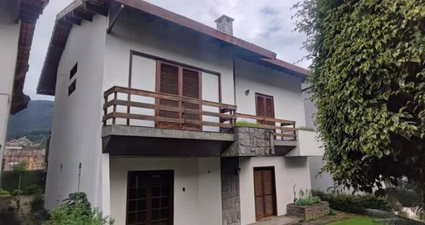 Casa em Condomínio para Venda em Teresópolis, Alto, 5 dormitórios, 4 suítes, 2 banheiros, 2 vagas