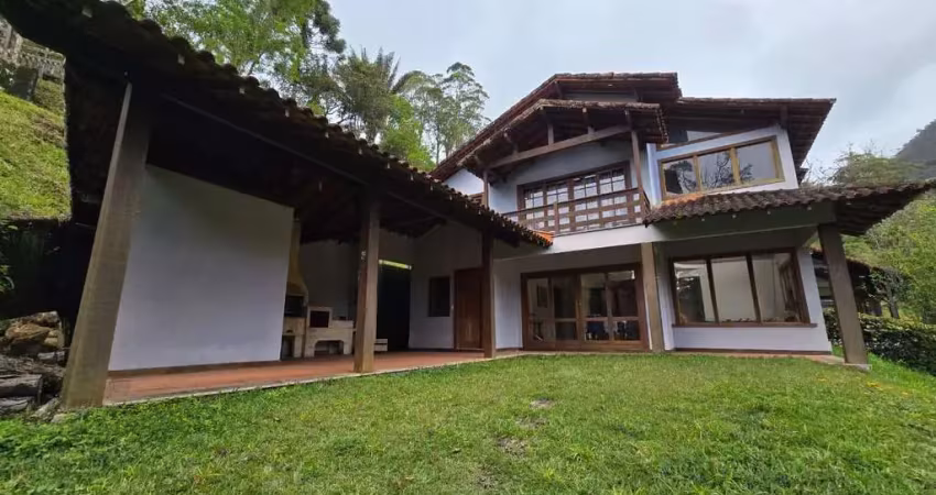 Casa em condomínio fechado com 4 quartos à venda na Rua Euclides da Cunha, 191, Carlos Guinle, Teresópolis