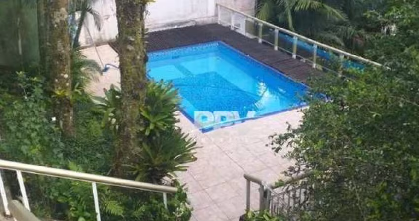 Casa em Condomínio para Venda em Teresópolis, Carlos Guinle, 5 dormitórios, 3 suítes, 4 banheiros, 2 vagas