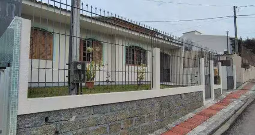 Casa 3 dormitórios/suíte a 200 metros do super mercado bistek bela vista , são josé sc