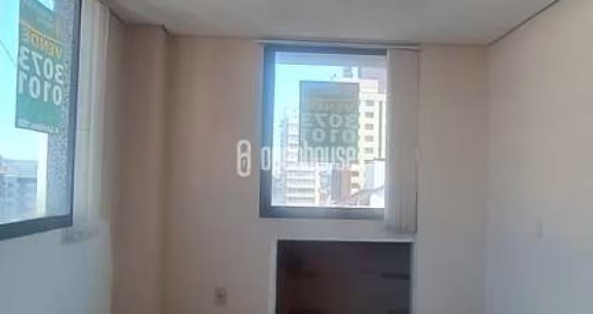 Sala Comercial de 45m² na Av. Carlos Gomes