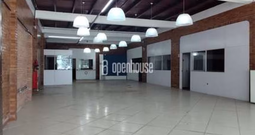 Excelente, loja com 500m² sendo 300m² no terreo e 200m² no mezanino