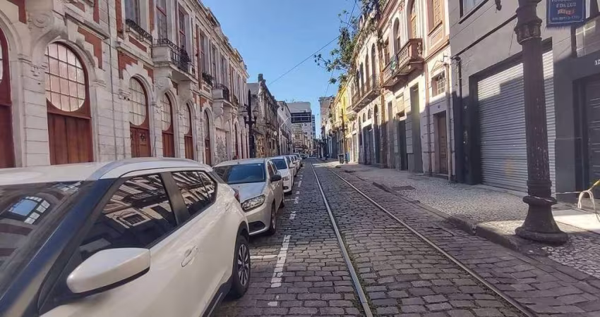LOCAÇÃO DE ESTABELECIMENTO COMERCIAL NO CENTRO DE SANTOS COM ESCRITÓRIO