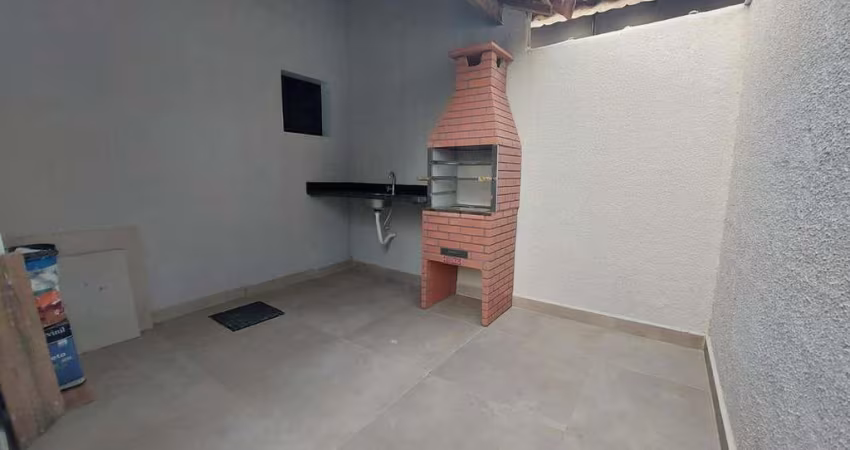 CASA TÉRREA 2 DORMITÓRIOS 1 SUÍTE 2 VAGAS CHURRASQUEIRA 70 m² VILA TUPI PG