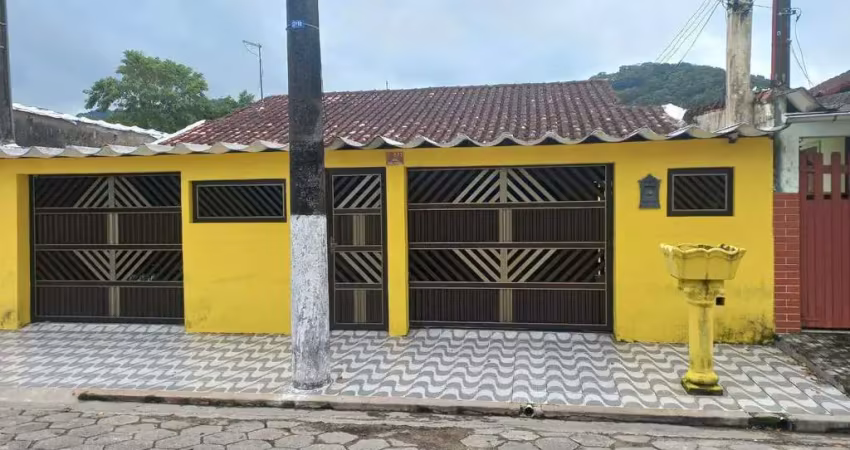 CASA EM MONGAGUÁ - CENTRO - PRÓXIMO A PRAIA 4 DORMITÓRIOS 1 SUITE 3 VAGAS