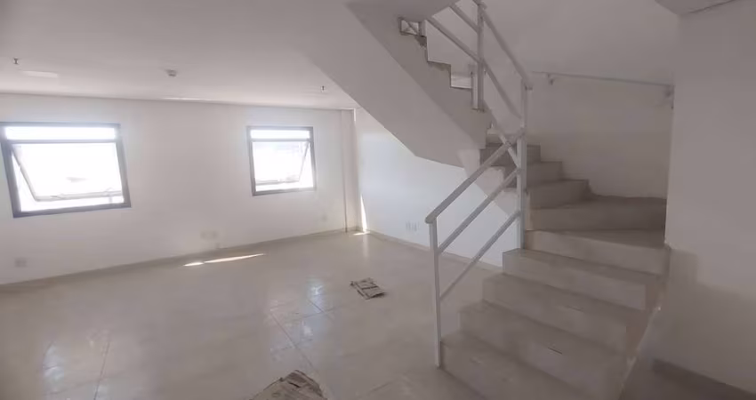SALA COMERCIAL DUPLEX VISTA LIVRE 2 BANHEIROS COPA BOQUEIRÃO SANTOS 1 VAGA