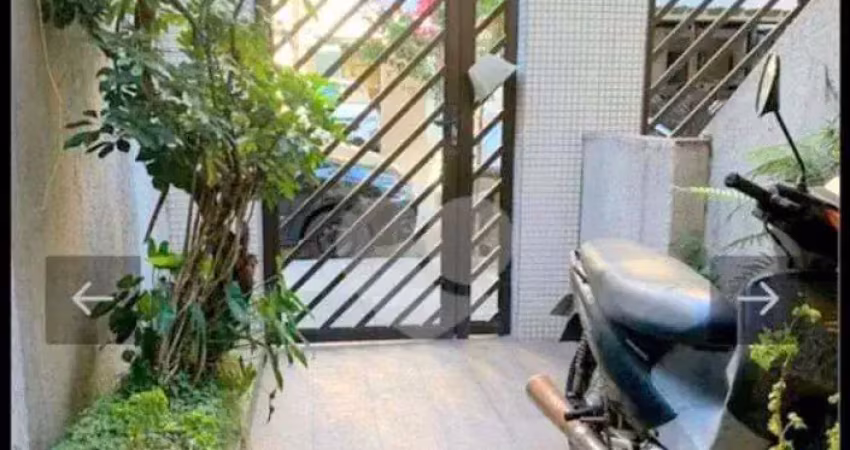 Casa com 4 quartos à venda na Rua Pernambuco, Gonzaga, Santos