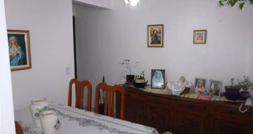 Apartamento com 2 dormitórios no Saboó em Santos/SP