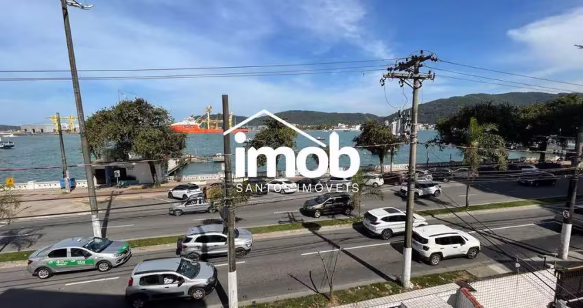 Apartamento na ponta da praia, 2 quartos, frente mar, varanda envidraçada, 2º andar