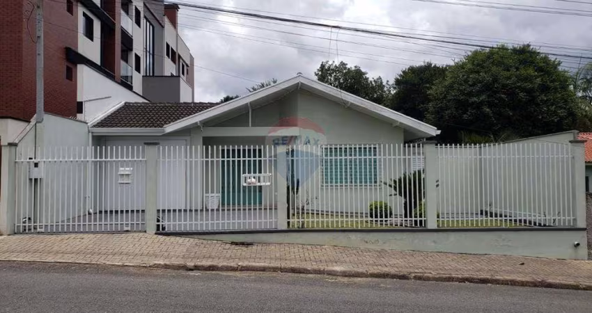 Seu Refúgio Ideal: Ampla Casa em Campo Largo