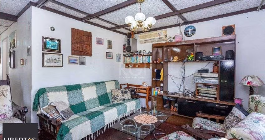 Casa para Venda - 93m², 4 dormitórios, sendo 1 suites, 4 vagas - Jardim Leopoldi