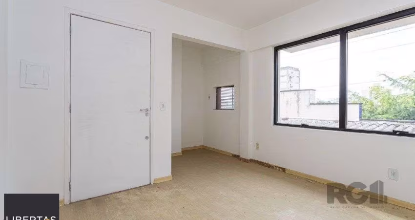 Sala Comercial no Menino Deus desocupada