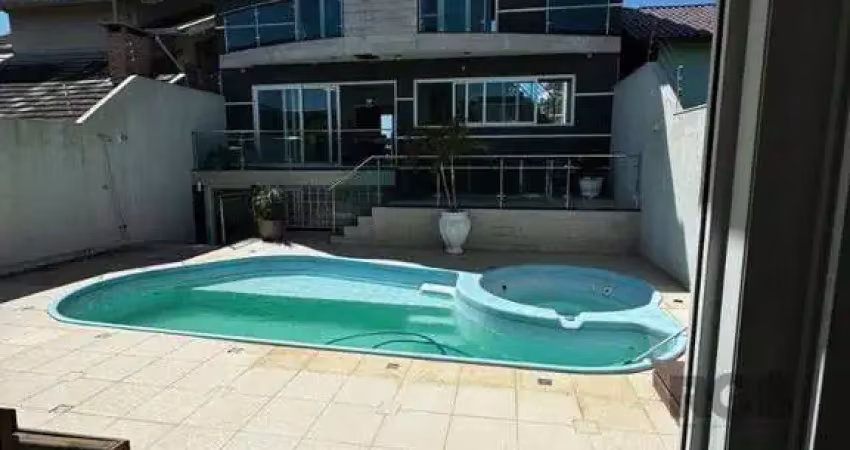 Casa de altíssimo padrão na zona norte de Porto Alegre.