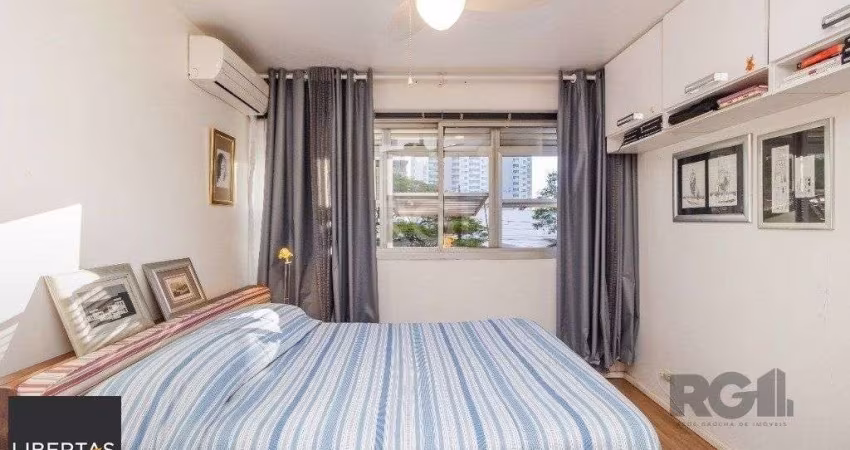 Apartamento para Venda - 138m², 3 dormitórios, sendo 1 suites, 1 vaga - Petrópol