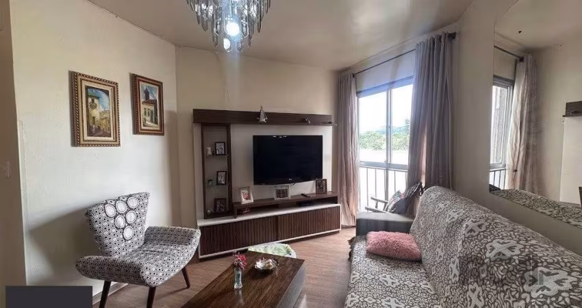 Apartamento a venda, dois dormitórios mobiliado no bairro Cristal.
