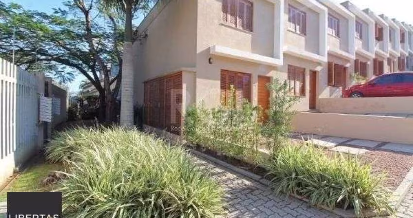 Casa para Venda - 108.8m², 2 dormitórios, sendo 2 suites, 1 vaga - Teresópolis