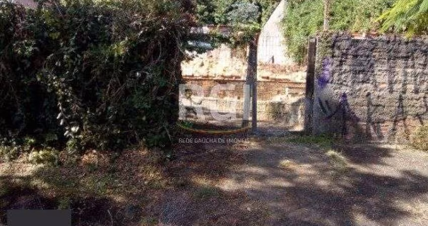 Terreno em Porto Alegre, no bairro Tristeza, à venda.
