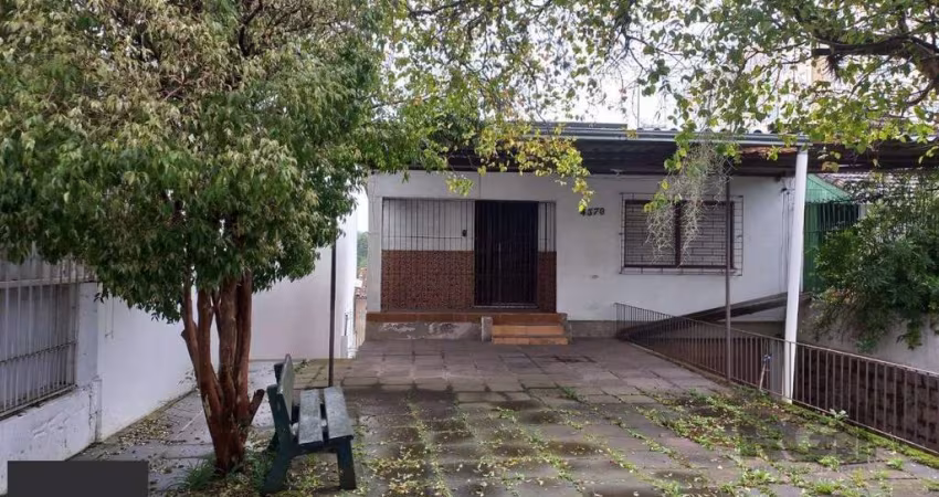 Excelente casa na av cavalhada com 3 dormitorios