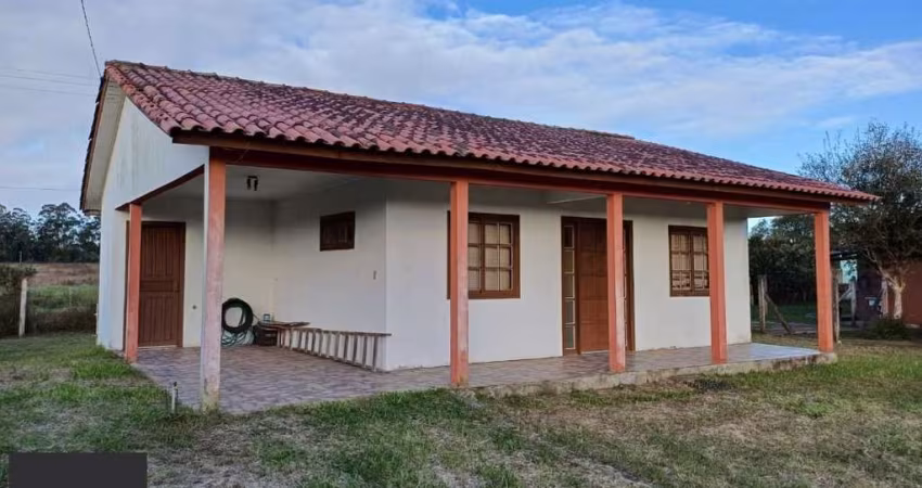 Casa Condomínio 2 dorm. + 2 vagas 90m² priv. 555m² totais Esmeralda - Viamão