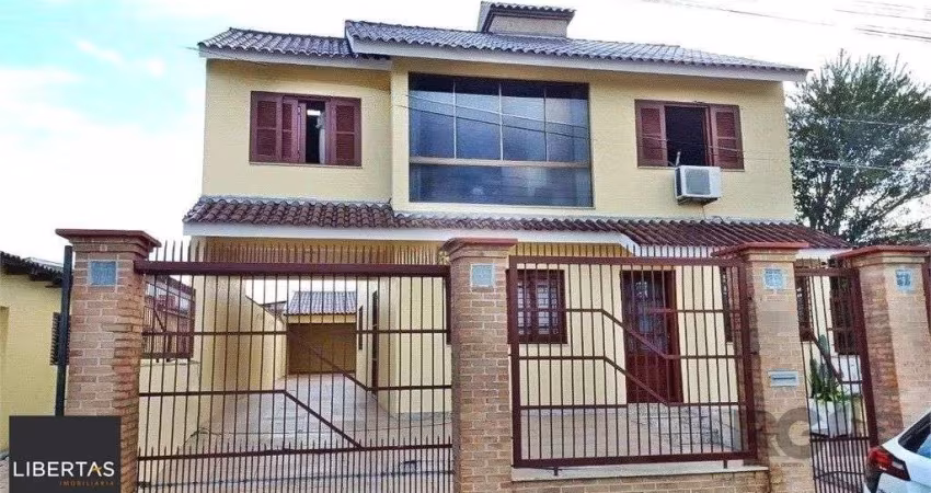 Casa de 3 dormitórios no bairro Sarandi