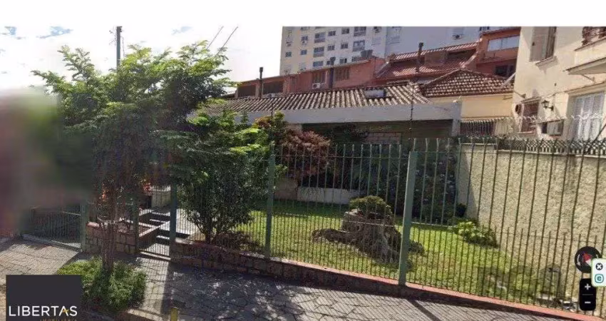 Casa 3 dormitórios no bairro glória, próxima a prof. oscar pereira.