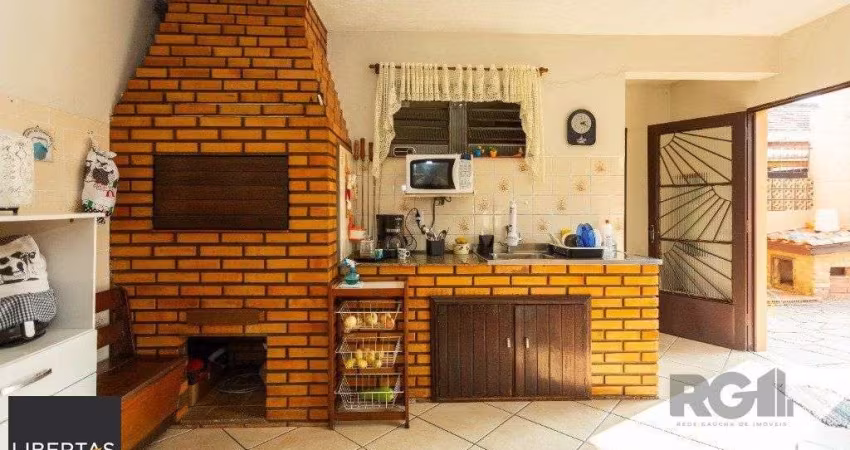 Casa de 4 dormitórios sendo no bairro Morro Santana