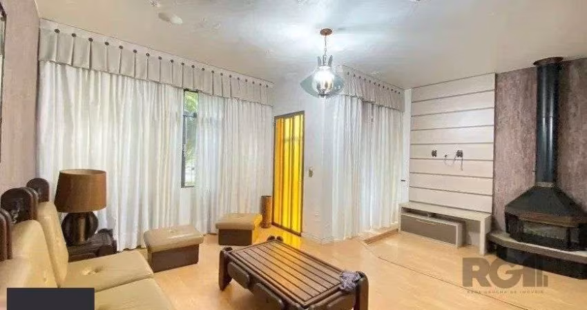 Casa de 2 dormitórios no bairro Sarandi