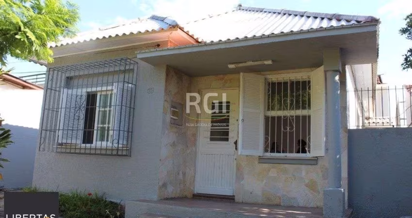 Casa 6 dormitórios à venda Teresópolis Porto Alegre/RS