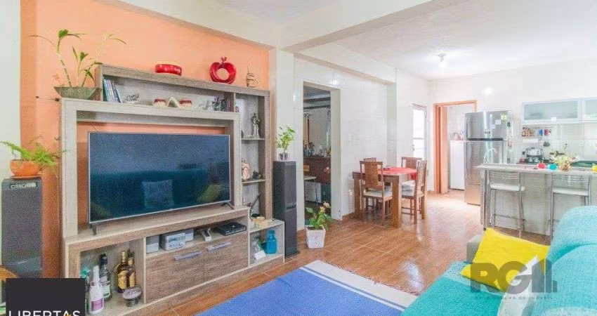 Casa com 3 dormitórios e 3 vagas no bairro Santa Tereza