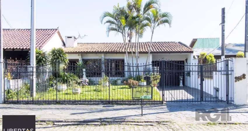Sobrado para Venda - 170m², 3 dormitórios, sendo 1 suites, 2 vagas - Serraria