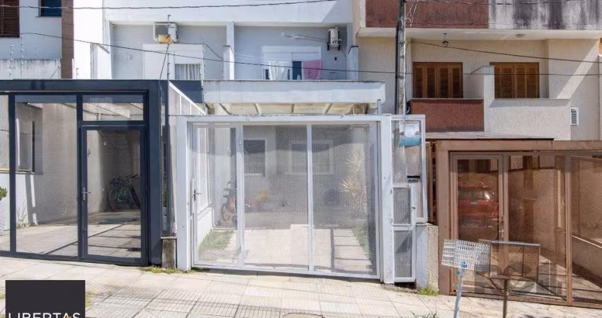 Casa 2 dormitórios à venda Guarujá Porto Alegre/RS