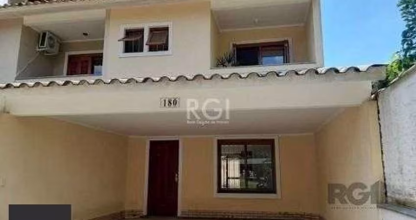 Casa 3 dormitórios à venda Cavalhada Porto Alegre/RS
