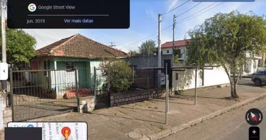 Terreno em Porto Alegre, no bairro Sarandi, à venda.