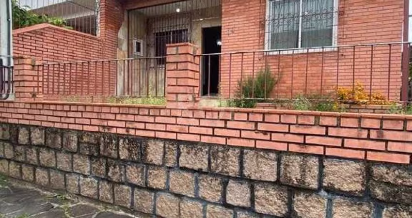 Casa 2 dormitórios à venda Passo da Areia Porto Alegre/RS