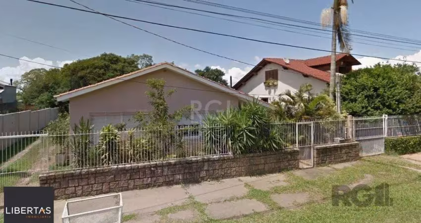 Excelente casa em belém novo na rua eustáquio inácio da silveira próximo ao colé