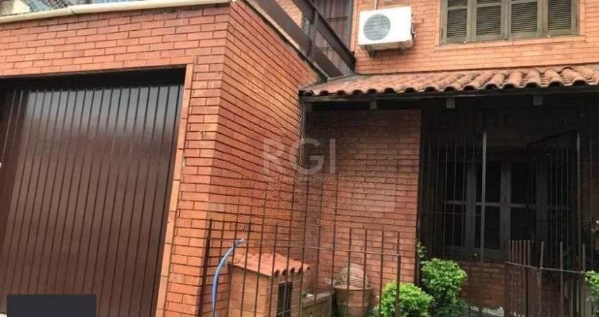 Casa 3 dormitórios à venda Santa Maria Goretti Porto Alegre/RS
