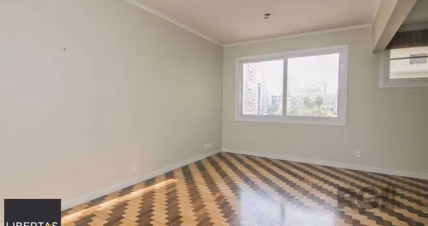 Apartamento 145m² - 3 dormitórios sendo 1 suíte e 2 vagas no Centro Histórico/Po