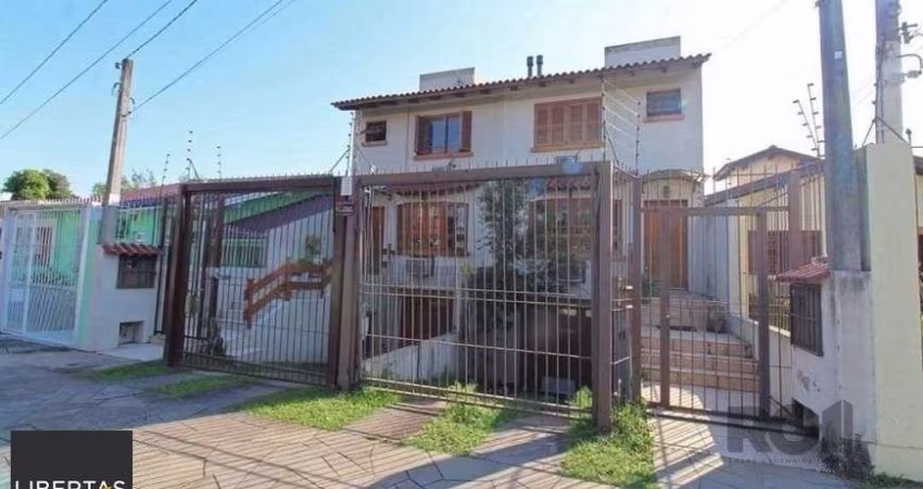 Ampla casa de 175 m² com 3 dormitórios e 3 vagas de garagem
