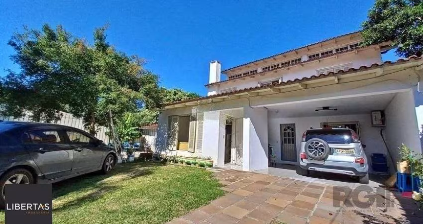 Casa de 4 dormitórios, bairro Espírito Santo