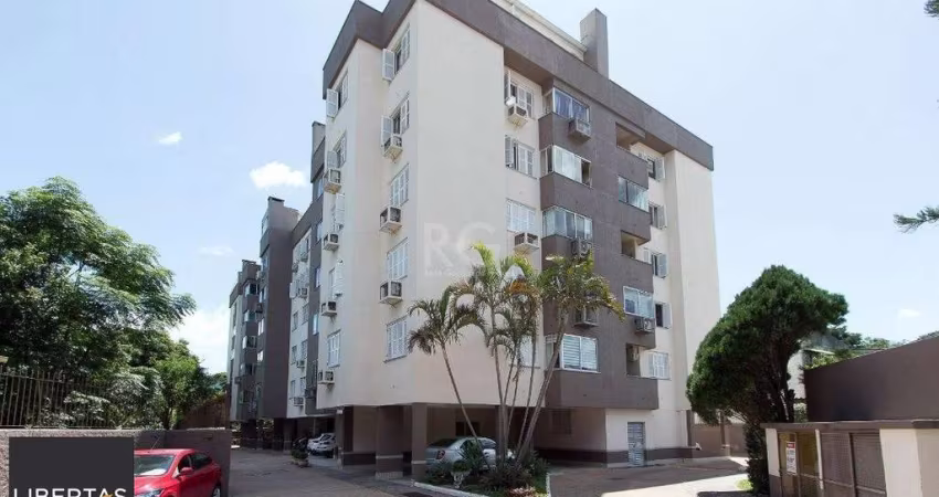 Ótima cobertura no bairro Nonoai, com aproximadamente 135m² de área privativa, 0